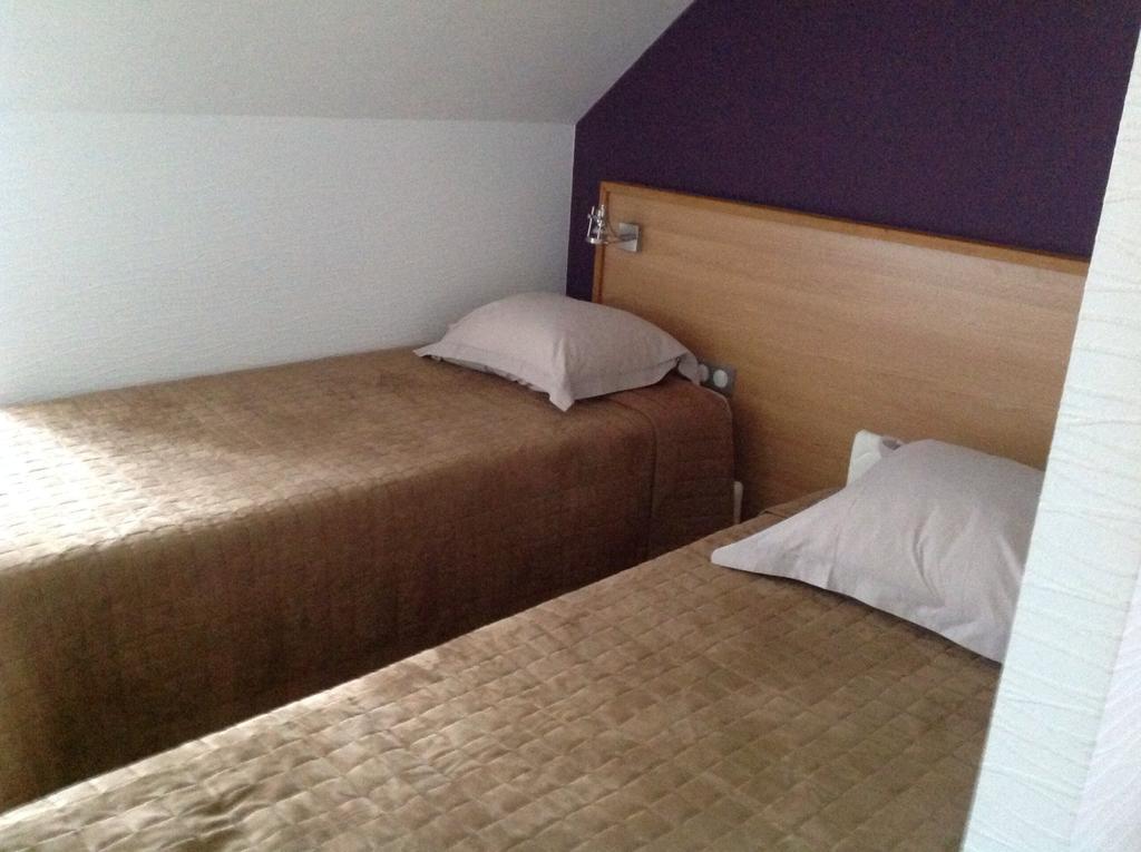 Hotel La Gibeciere Lohéac Zimmer foto