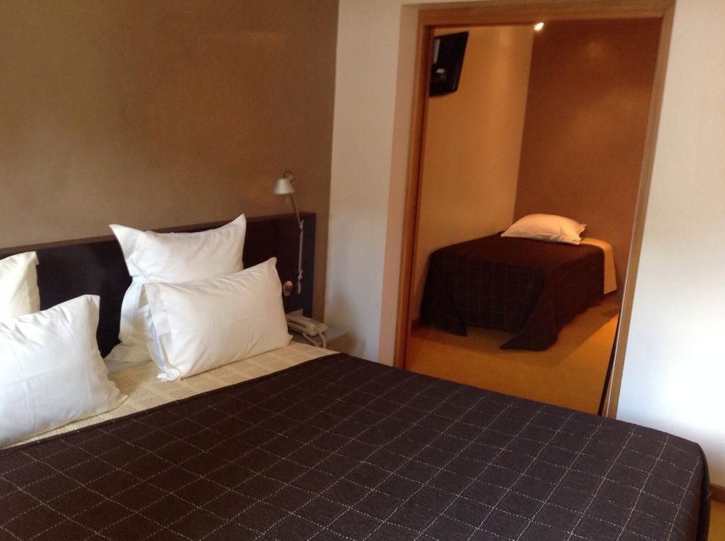 Hotel La Gibeciere Lohéac Zimmer foto