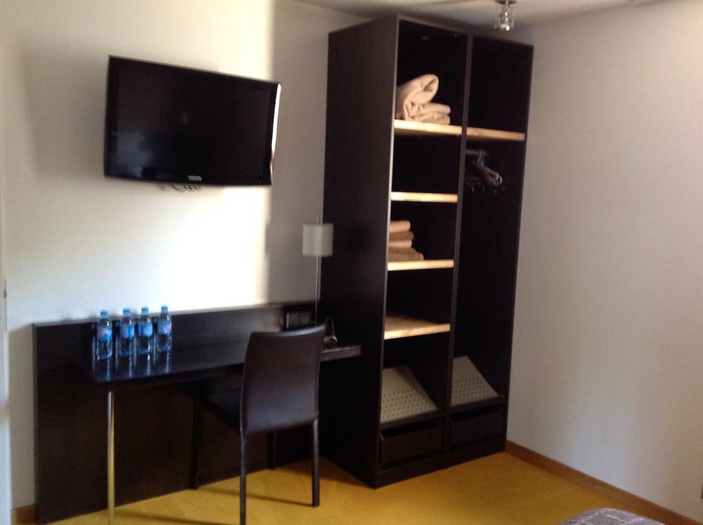 Hotel La Gibeciere Lohéac Zimmer foto